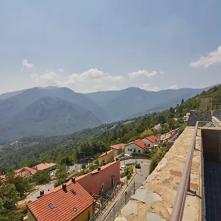 Two-bedroom Holiday In * Magliolo