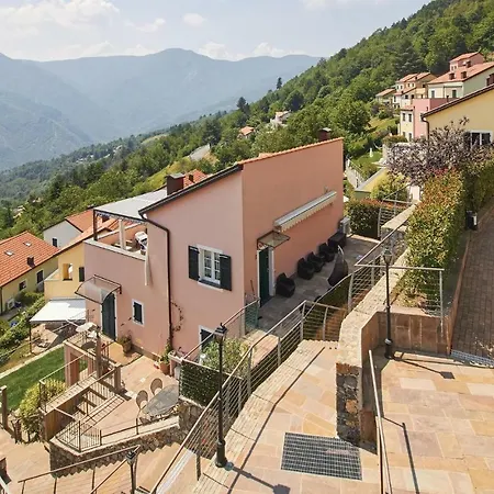 Two-bedroom Holiday In Prázdninový dům *